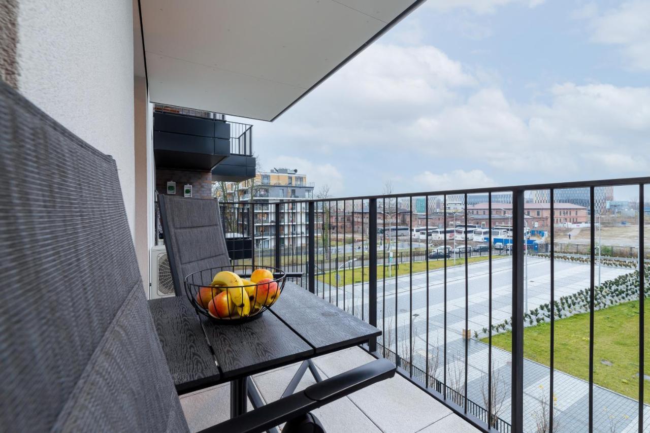 Movie Jacuzzi Apartment At The Main Station By Noclegi Renters Краков Экстерьер фото